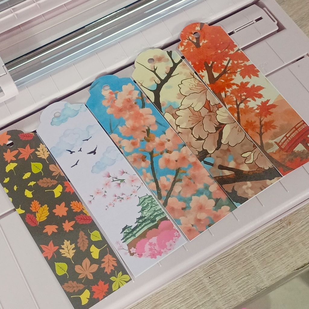 

Bookmark Pembatas Buku Tema Aesthetic Japanese Harga Satuan Bahan Art Paper 260gsm