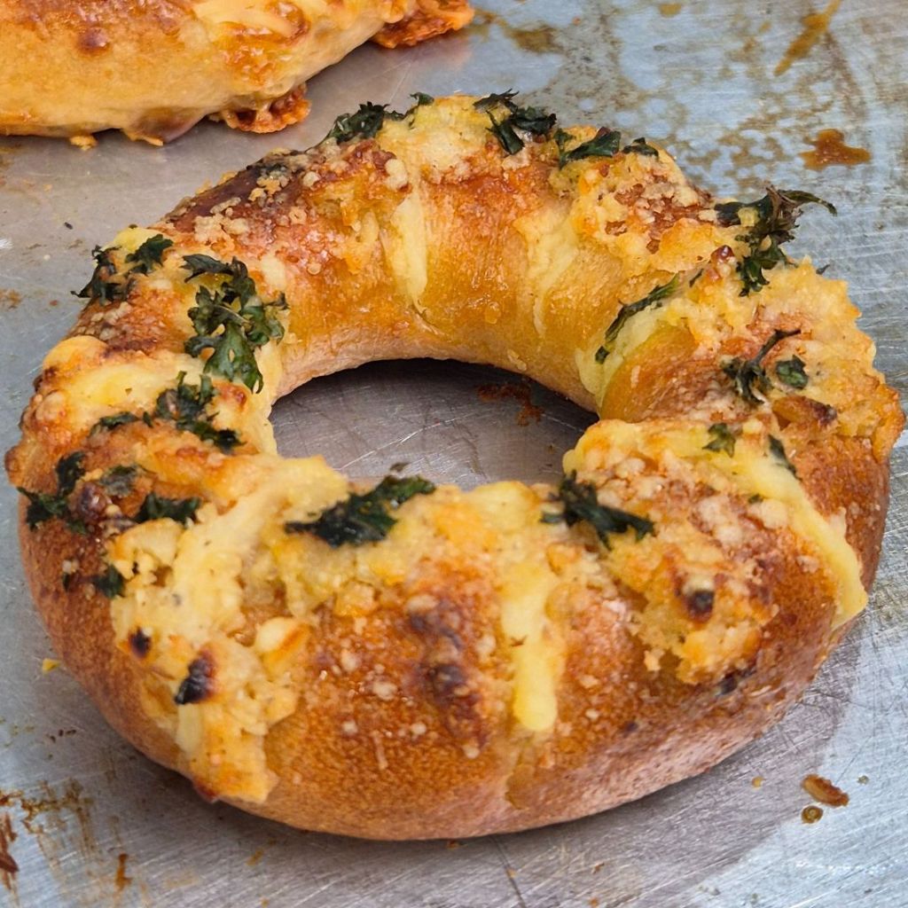 

Bogor Raincake - Roti Artisan Soft Bagel - Roti Bagel