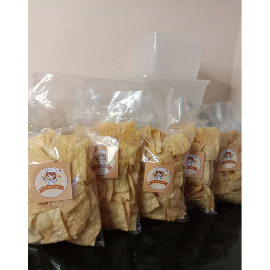 

keripik pangsit aneka cemilan Snack