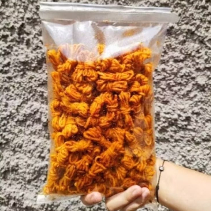 

Seblak mie gulung/uwel pedas gurih kriuk daun jeruk 250gram