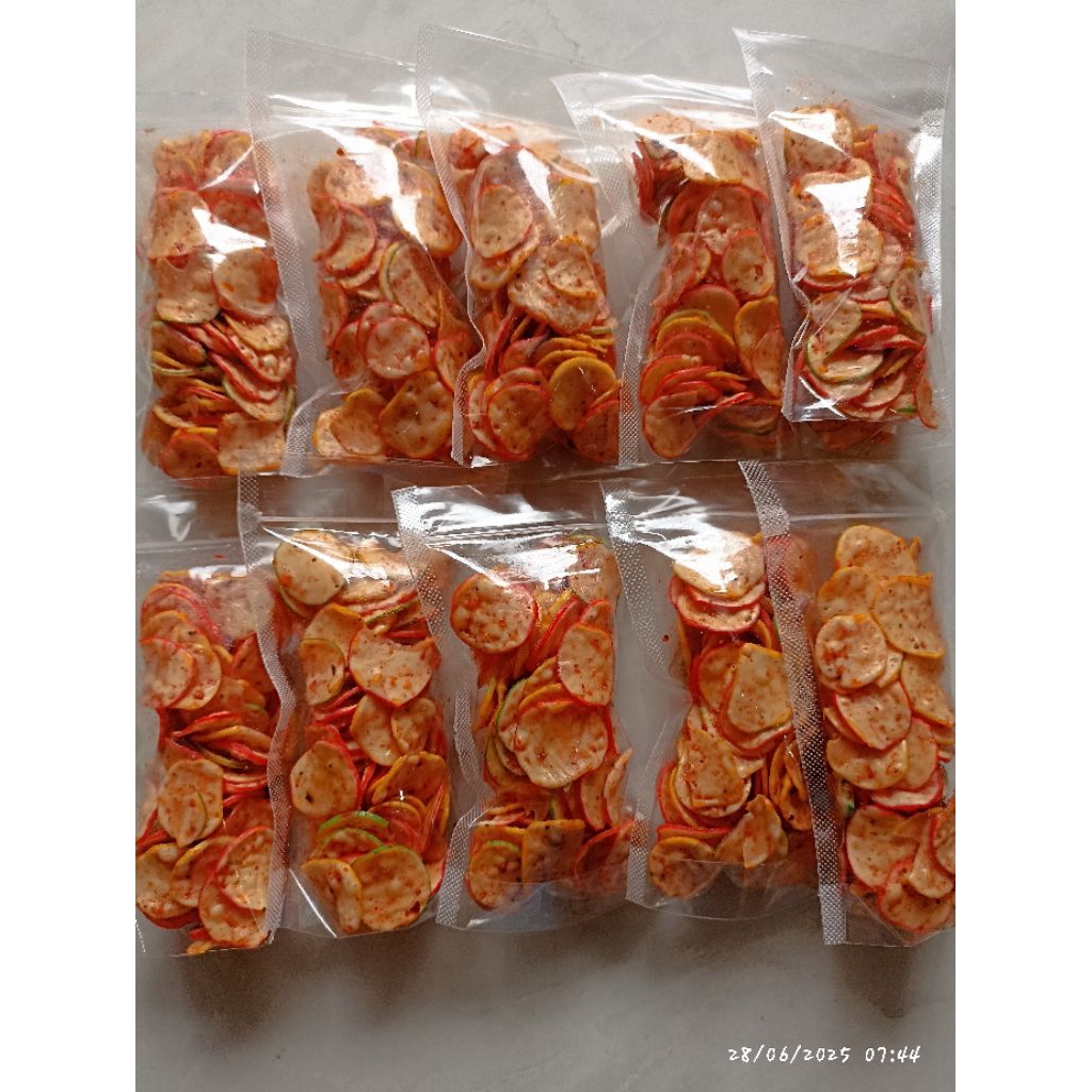 

KRUPUK SEBLAK BAWANG PEDAS DAUN JERUK