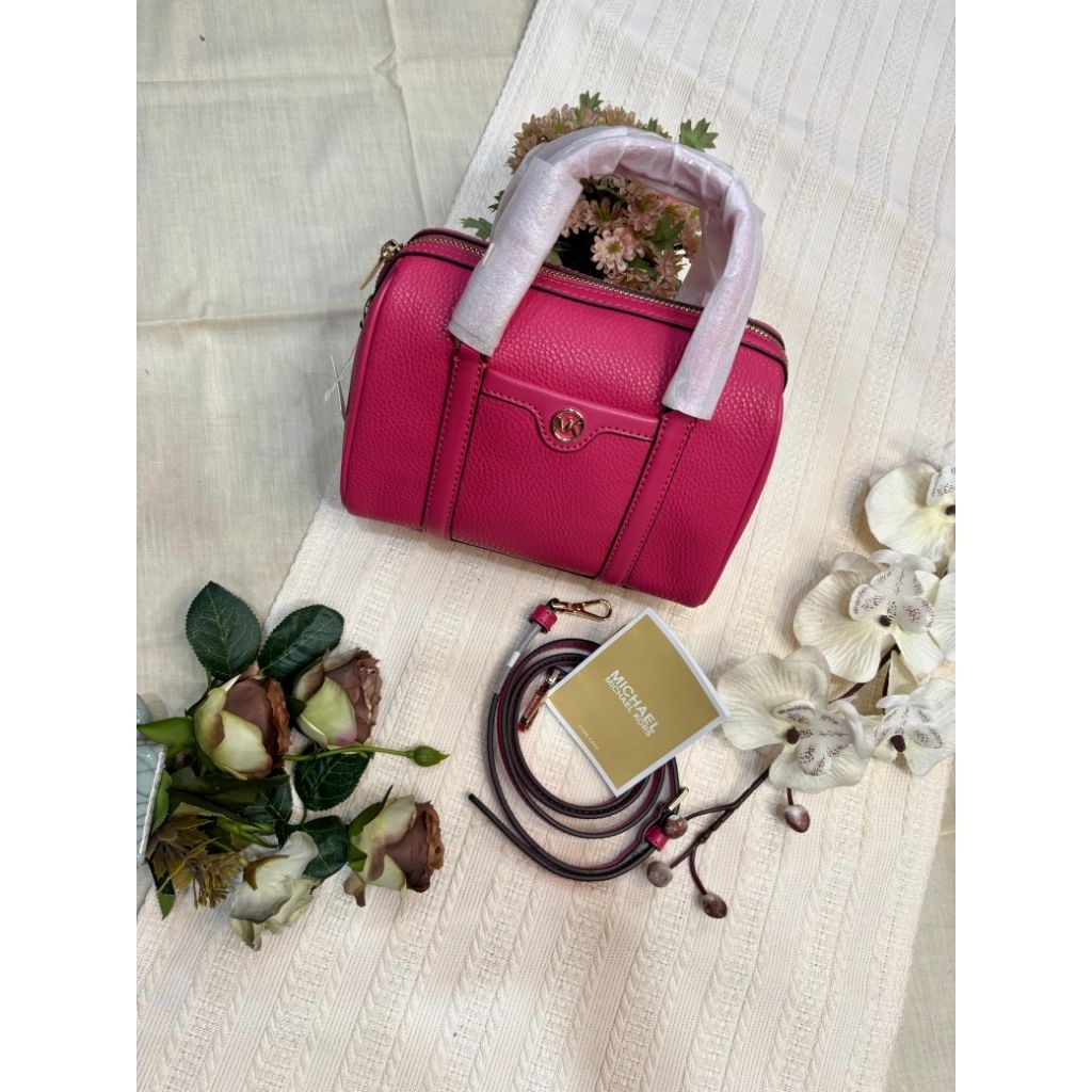 Tas Wanita MK Small Travel Duffle Crossbody Bag / MK Bolsa Travel Mini Fiusha Original