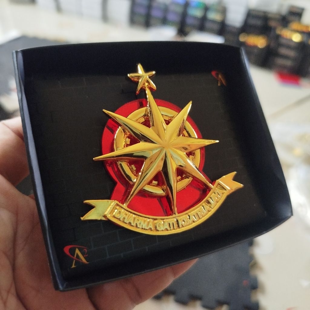 super exclusive emblem baret bekang dasar akrilik mika
