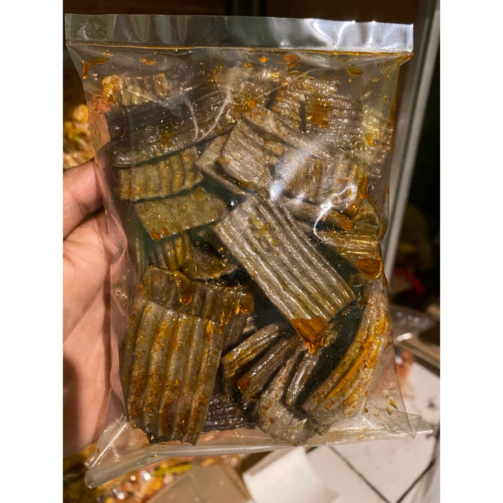 

AS Bes Hitam Sblak Krupuk Jengkol 1Kg Pedas Dan Jeruk / Sebring Pedas Daun Jeruk