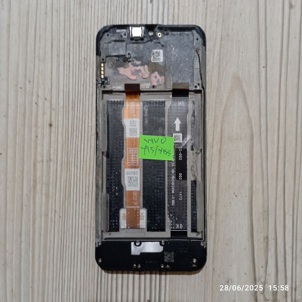 LCD Touchscreen VIVO Y15 Poni Orie Copotan