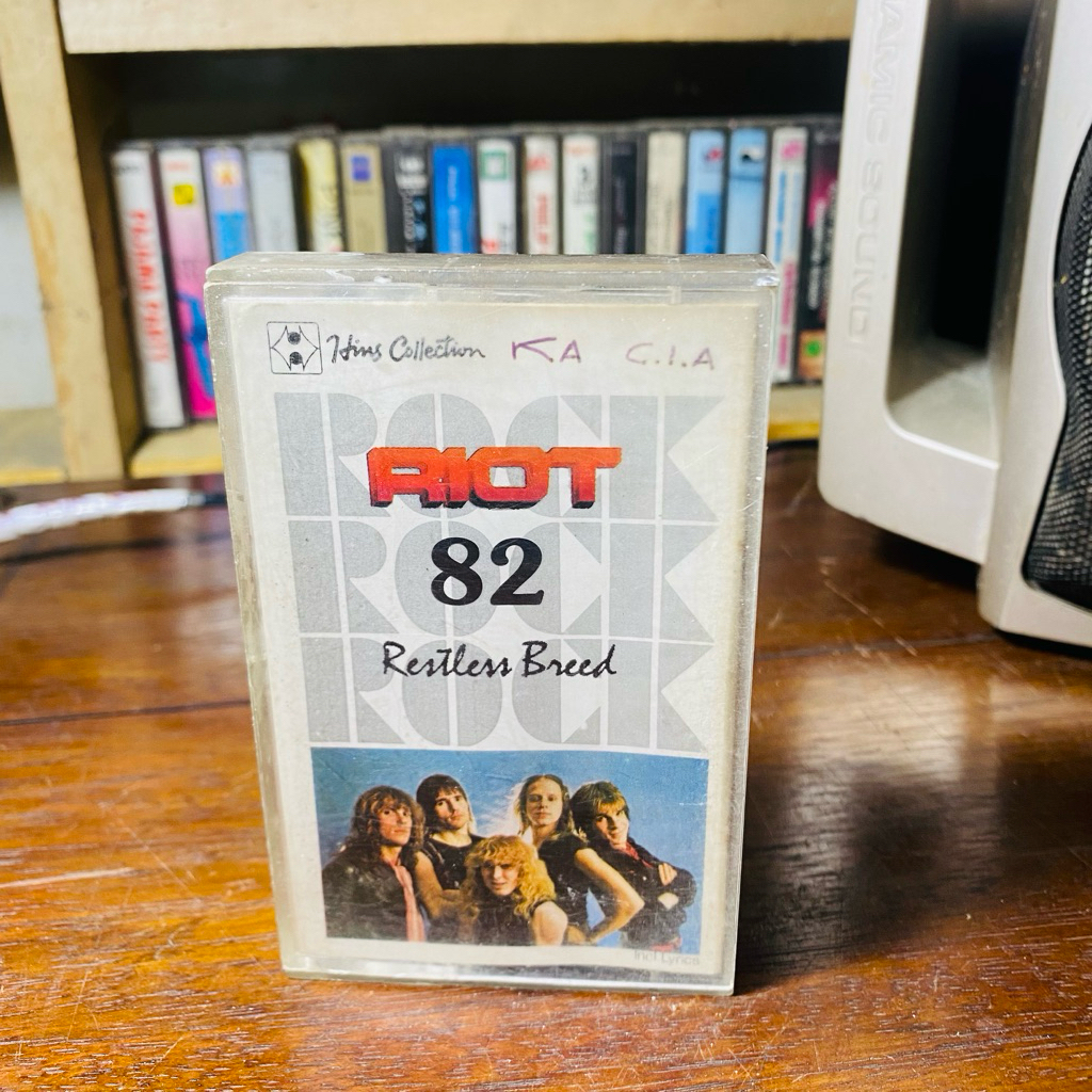KASET PITA RIOT 82 RESTLESS BREED