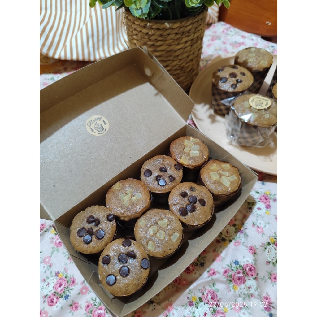 

banana cupcake isi 8 toping chocochip dan keju