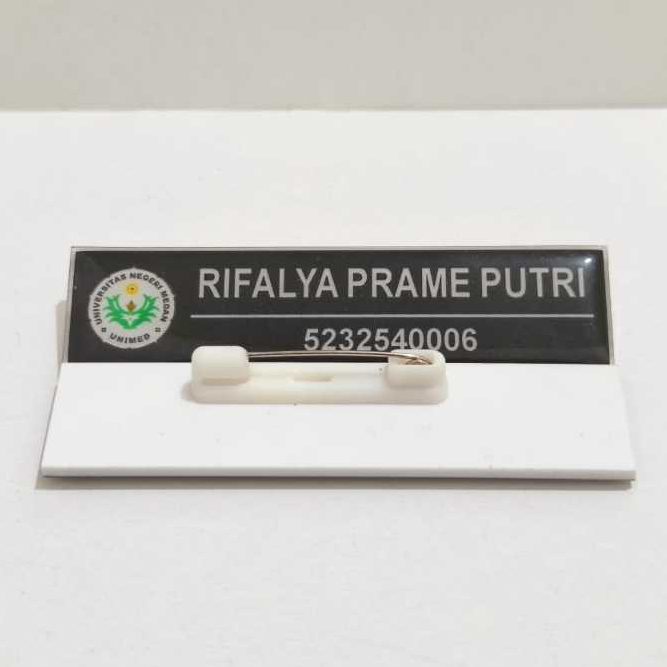 

Papan Nama Akrilik custom / Papan nama Dada Nametage Akrilik