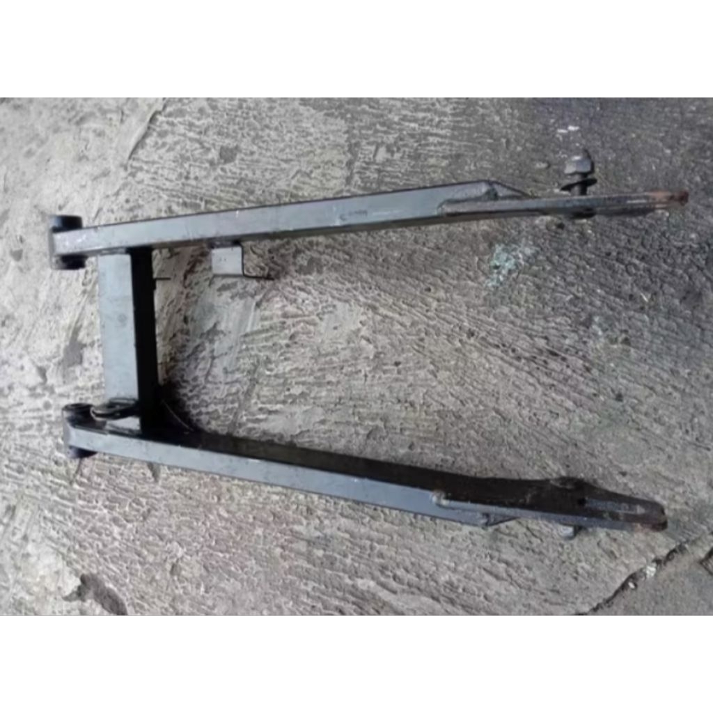 SWING ARM SASIS CAPITAN BELAKANG YAMAHA RX KING ORIGINAL SECOND CABUTAN