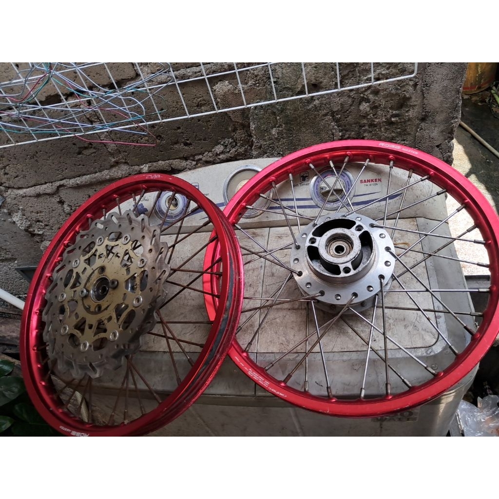 Velg rossi rossy v rosy pelek jari satria fu satria f suzuki kelengkapan seperti difoto plus disc pi