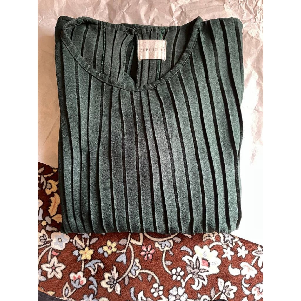 Pleated long dress puff it up