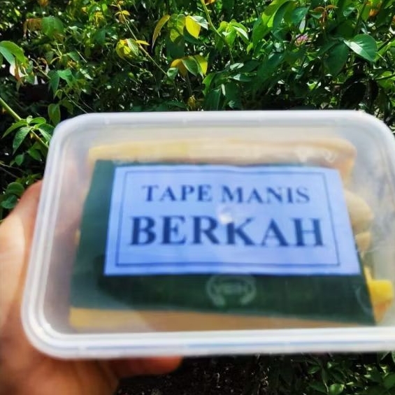 

Tape Manis Berkah dari singkong yang berkualitas
