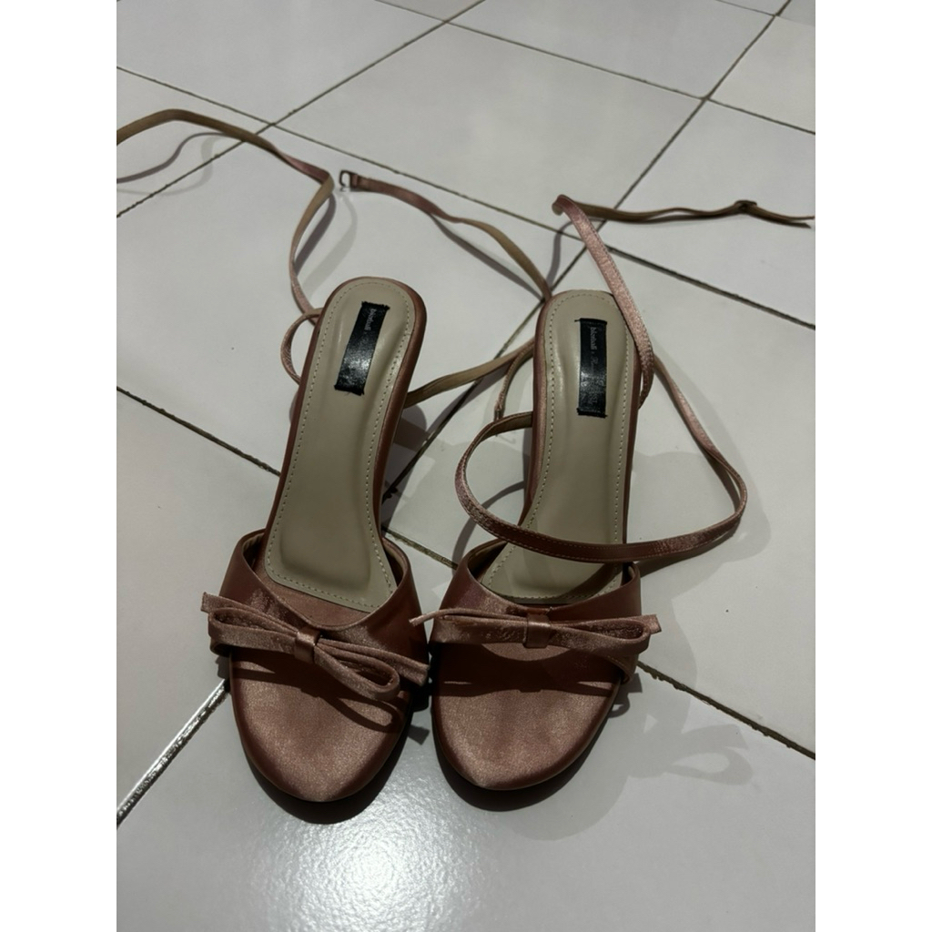 Rose two way high heels Bien x Revaline x East Rose (Gossip Girl Collection) Bien Bali