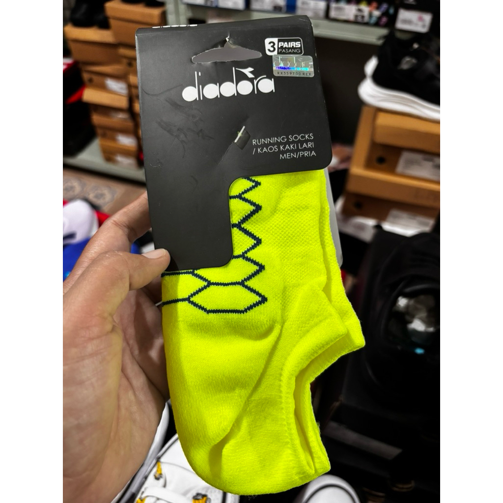 kaos kaki diadora running men multicolors 3 pair size 39-44