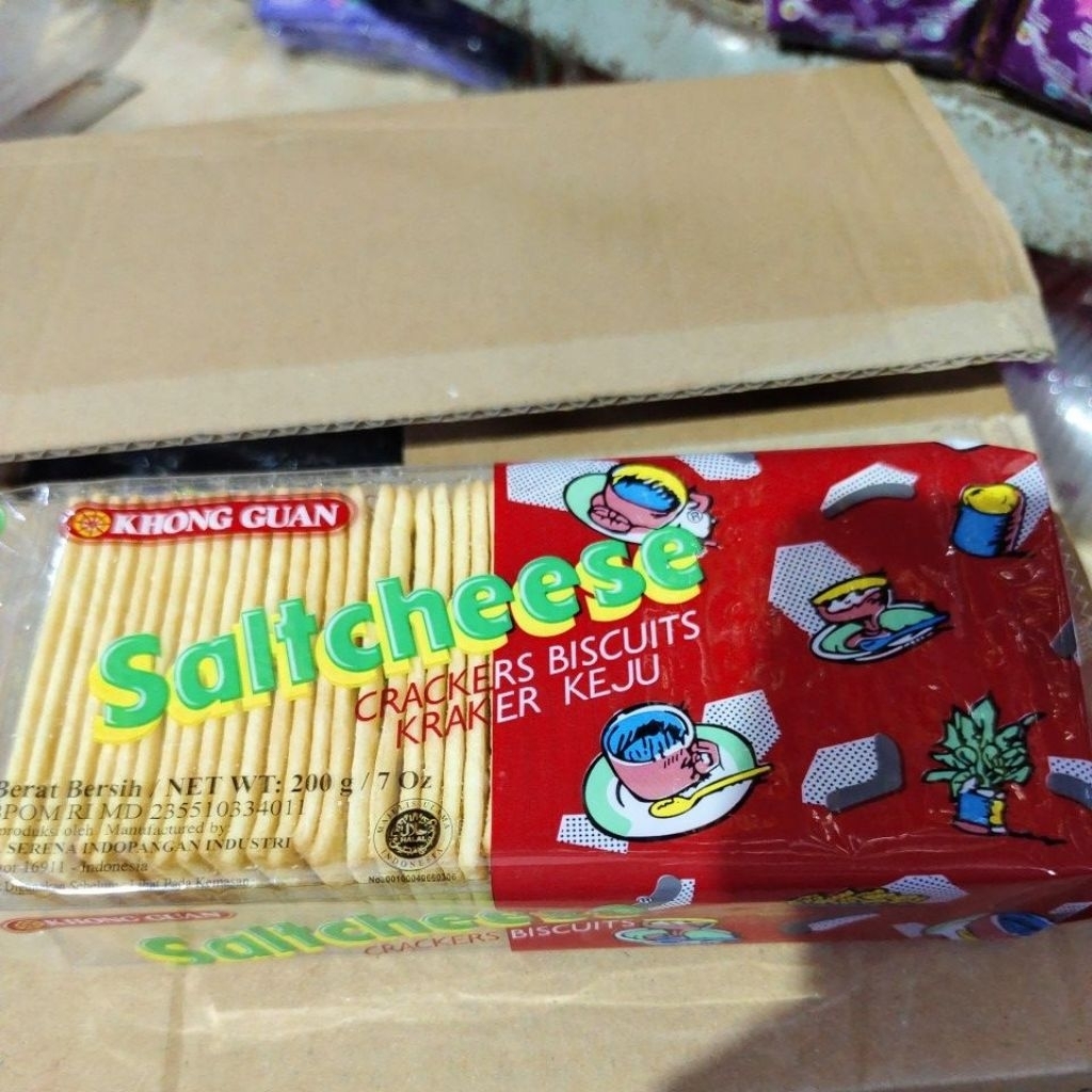 

SALTCHEESE CRACKERS KEJU 200g