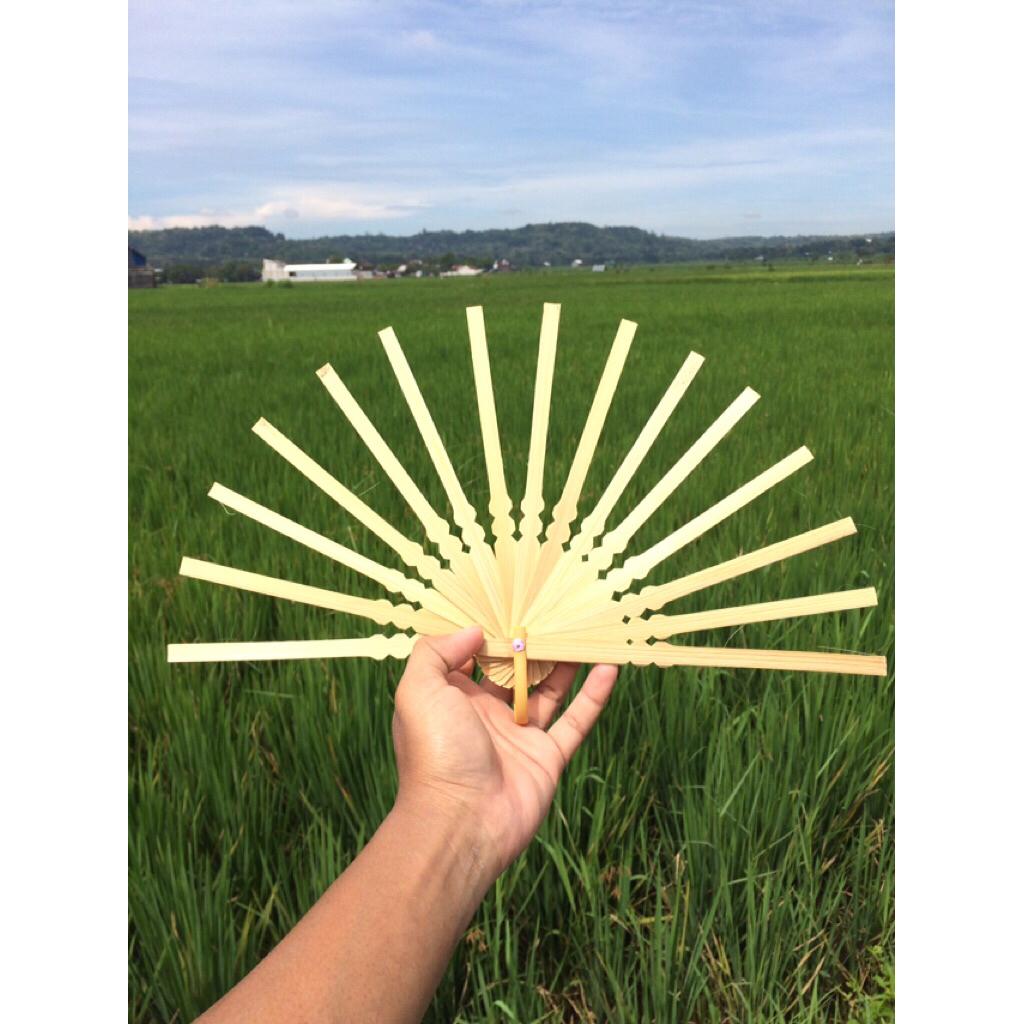 STIK KIPAS BAMBU , TANGKAI KIPAS BAMBU , KERAJINAN KIPAS BAMBU , PRAKARYA SEKOLAH , KERAJINAN TANGAN