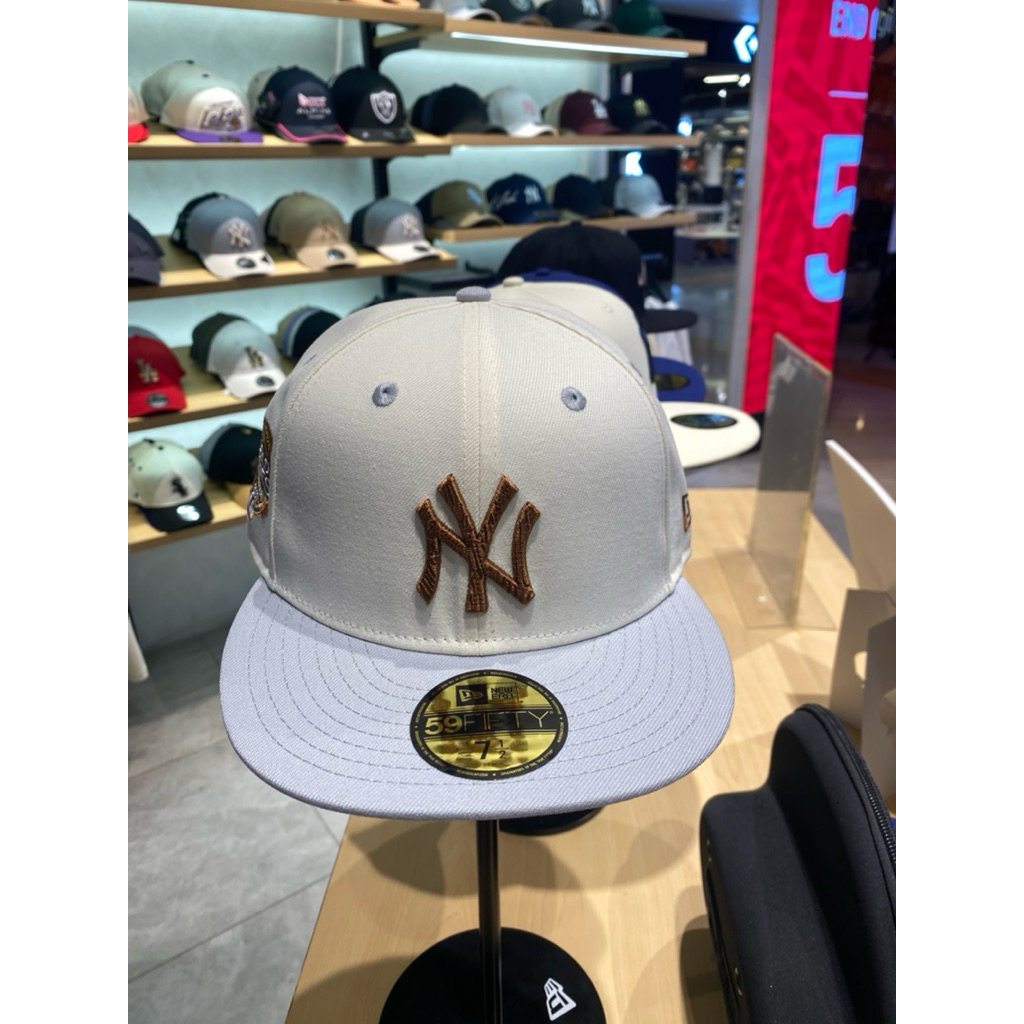 Topi New Era Original World Series 5950 White Brown