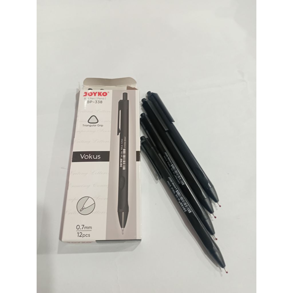 

JOYKO Bolpoin Jetrek Vokus BP-338 0.7mm Tinta Hitam 12 Pcs Grip Ergonomis Cocok untuk Menulis dan Menggambar Kualitas Terbaik