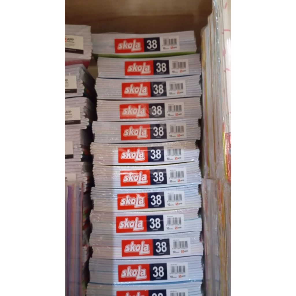 

(1pak)Buku tulis Skola 38 by sidu/ buku tulis kwarto Skola 38/buku tulis murah( isi 10 buku)