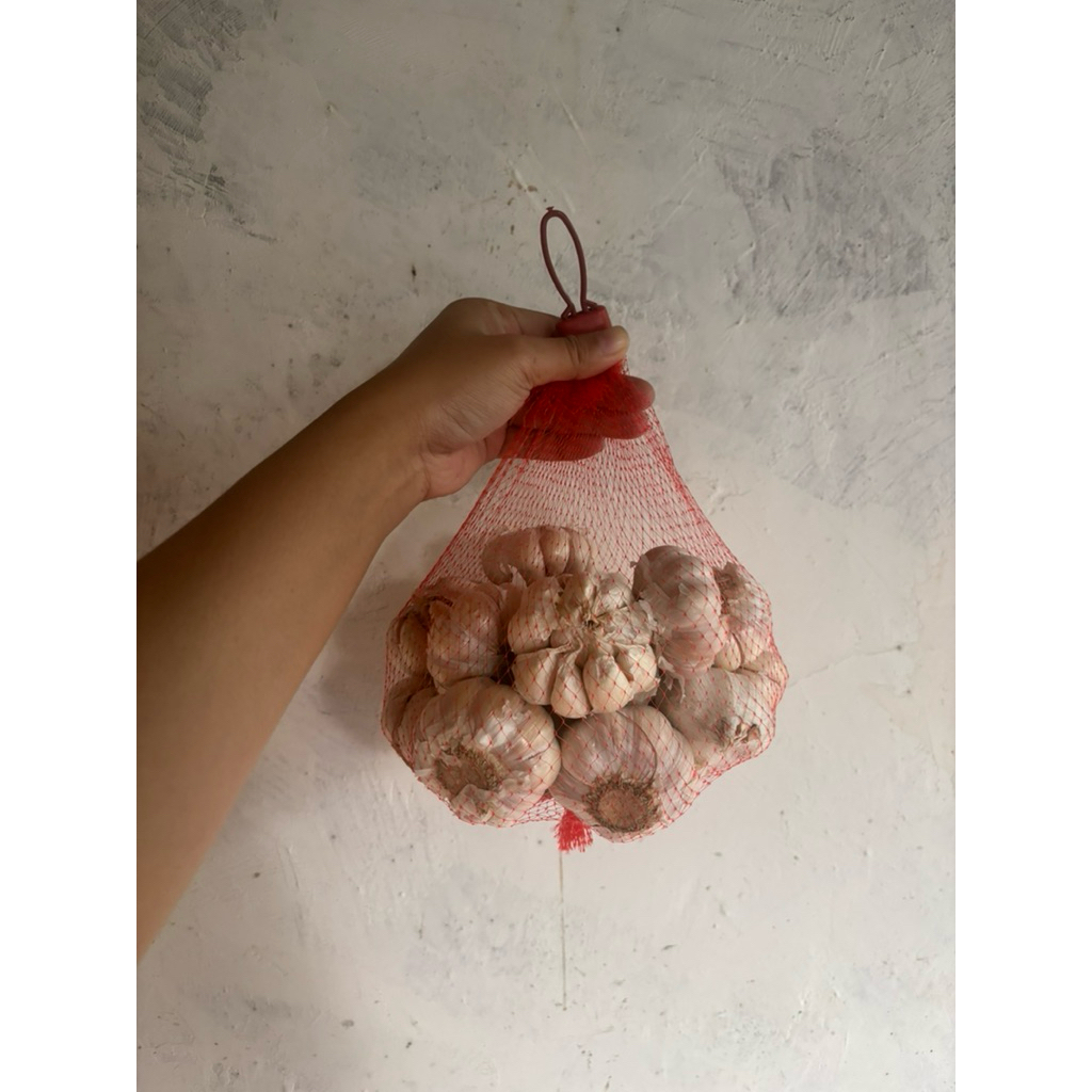 

BAWANG PUTIH SUPER FRESH 1KG BERSIH