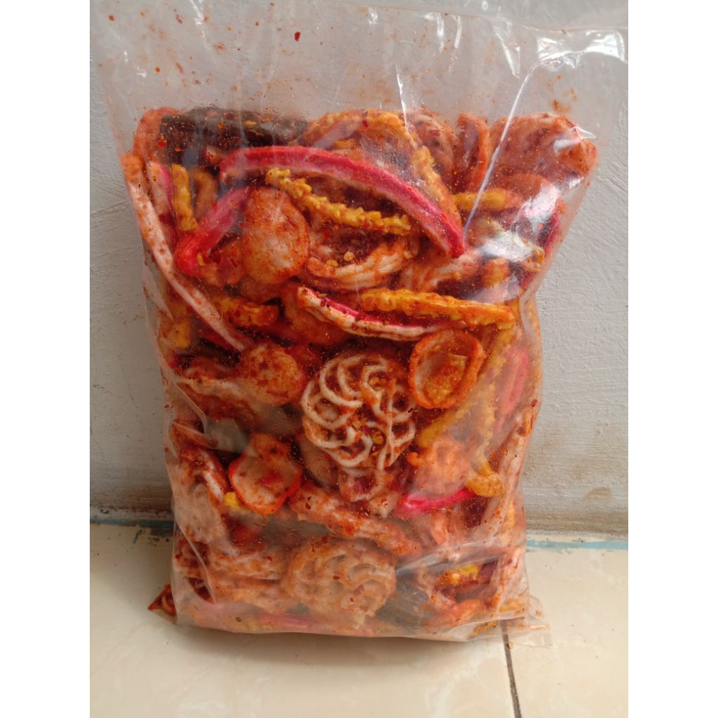 

Kerupuk seblak kering campur cemilan mix pedas extra daun jeruk 1 kg