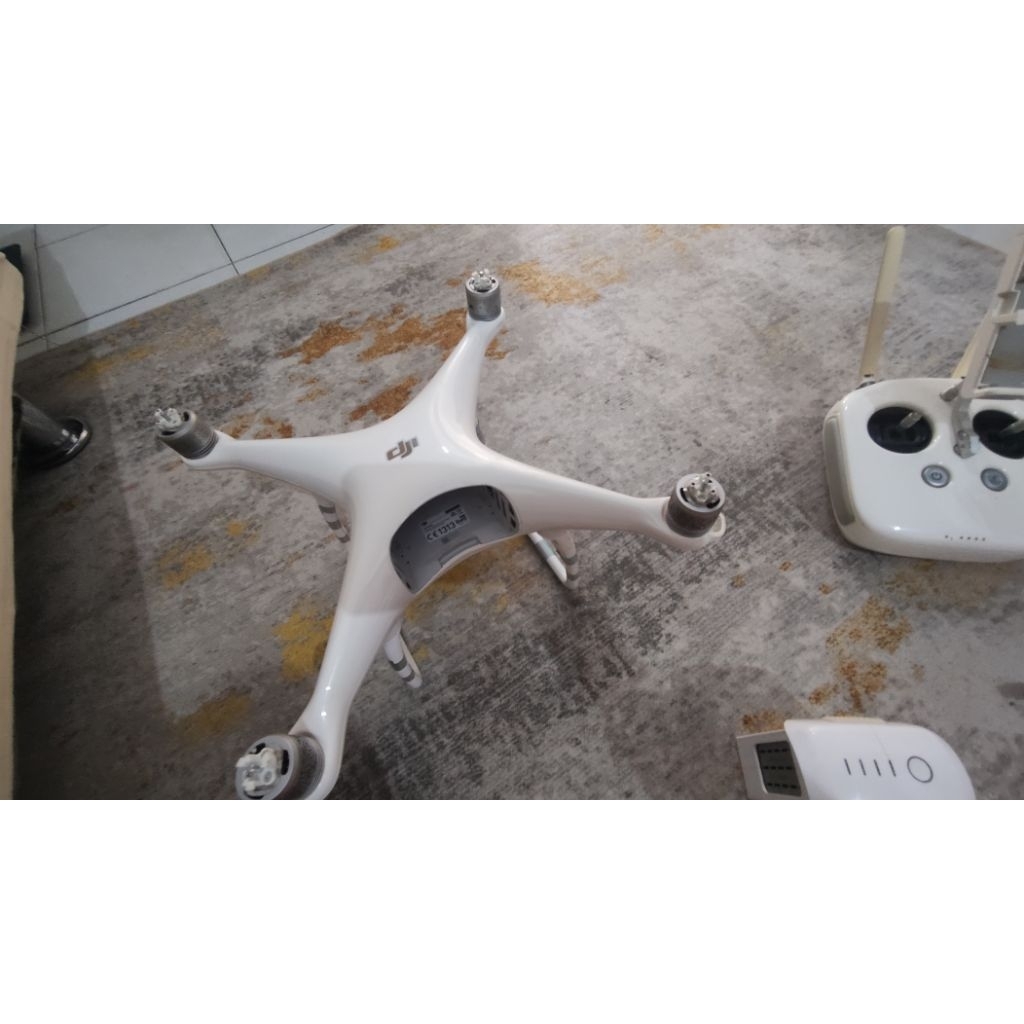 DJI PHANTOM 4 ADVANCE SECOND PLUS CHARGING HUB DAN ND FILTER