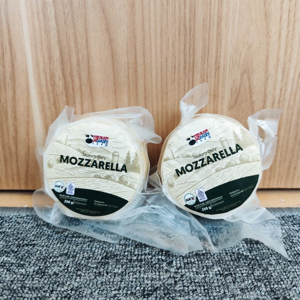 

KEJU ASLI MOZZARELLA 250g - SIRUKAM DAIRY FARM