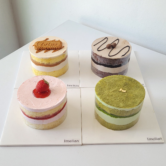 

- , Tiny Cakey | Kue Mini 2 Lapis Rasa Premium - Ukuran 10cm x 5cm