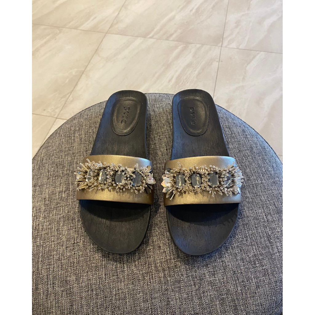 pvra original sale nommi sandals