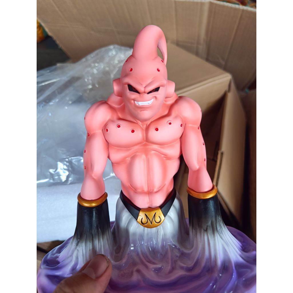 figure Majin Buu kolam - Dragonball
