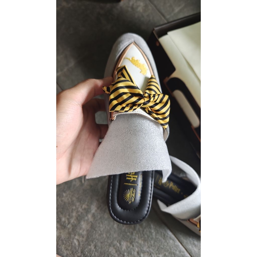 Harry Potter x Ittaherl: The Hogwarts Houses Mules Sweater Edition Hufflepuff Size 38 - Second