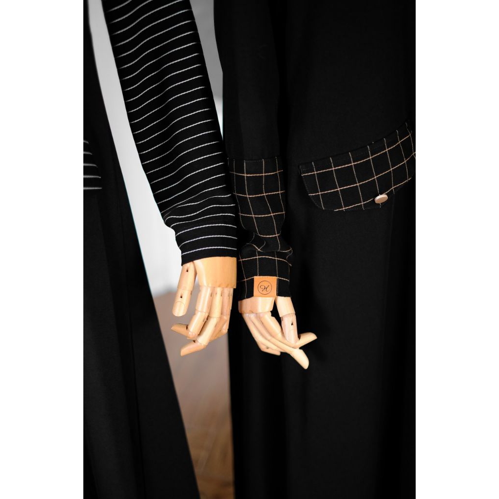 STRIPE & SQUARE BY AL-HAURA