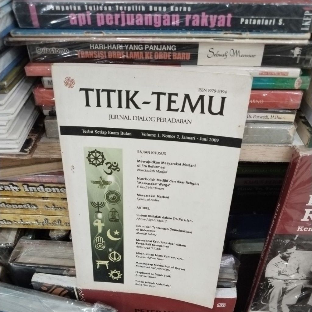 BUKU ORIGINAL TITIK- TEMU, JURNAL DIALOG PERADABAN