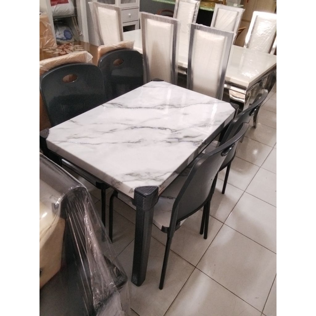 meja makan plastik motip mamer + 4 kursi