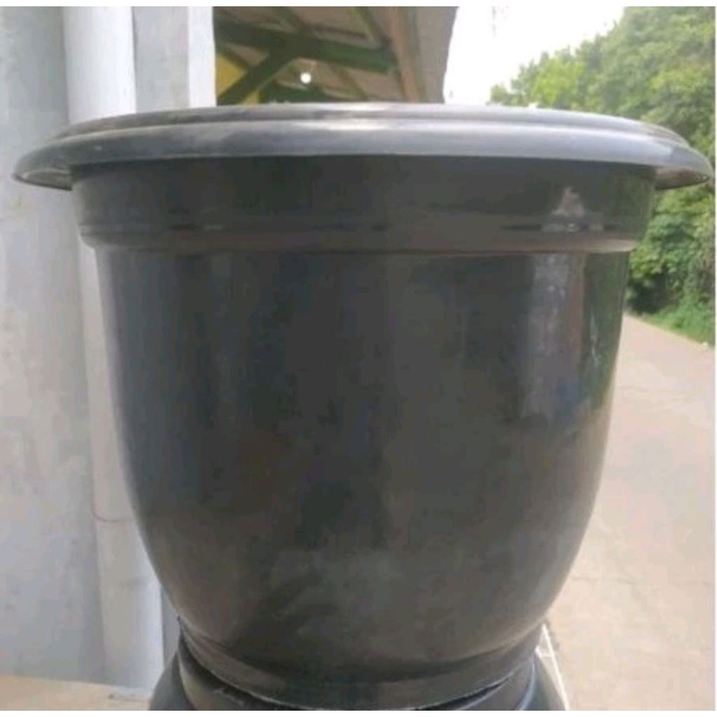 POT TANAMAN UKURAN BESAR CEMPAKA 70
