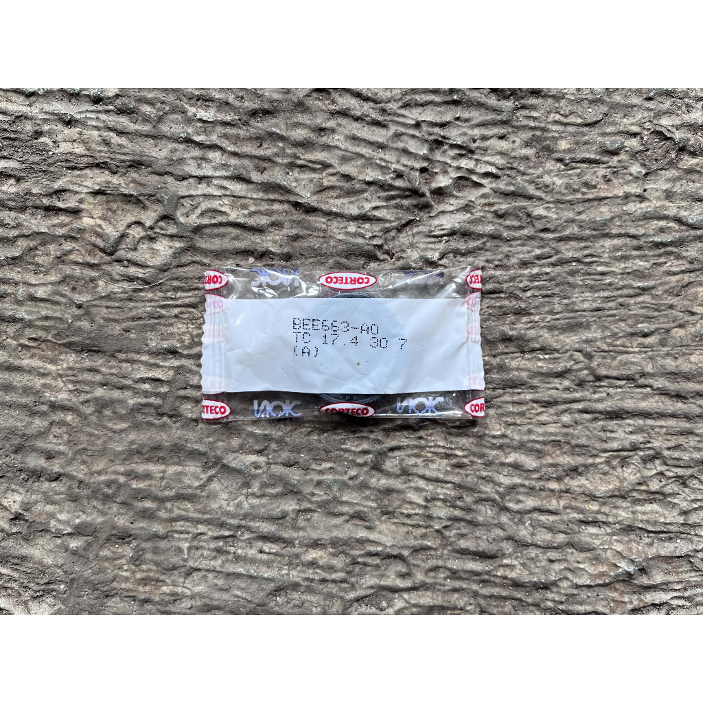 Seal Steering Worm Toyota Corolla DX (KE-30)(KE-70) / Toyota Kijang Doyok (KF-20) Merk Corteco