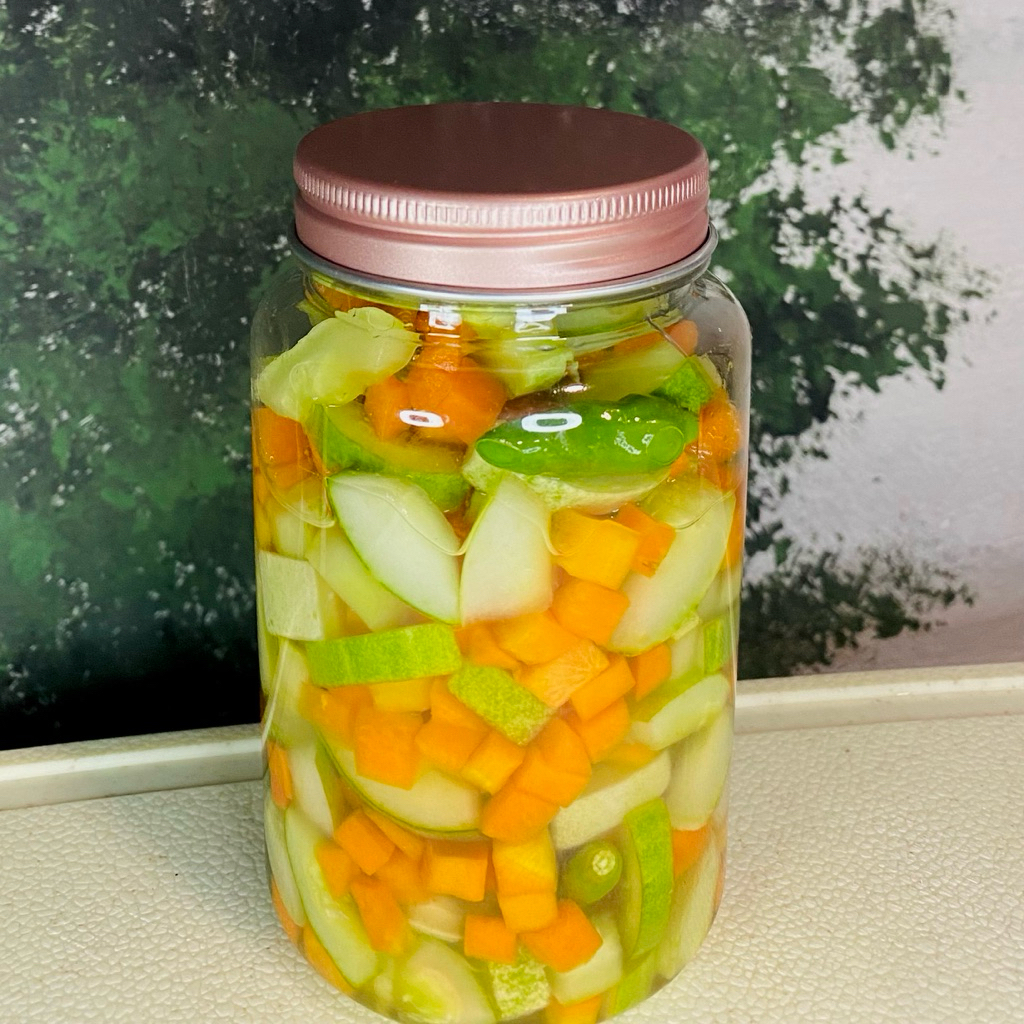 

Acar Mix Timun,wortel,cabai Botol 320ml