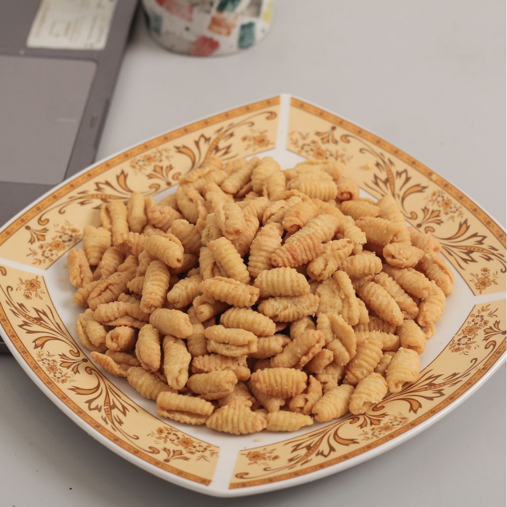 

Kue Garpu | Kue Kuwuk | 800gr| Kue Lebaran | Gurih | Renyah | empuk | Cemilan | TerserahSnack