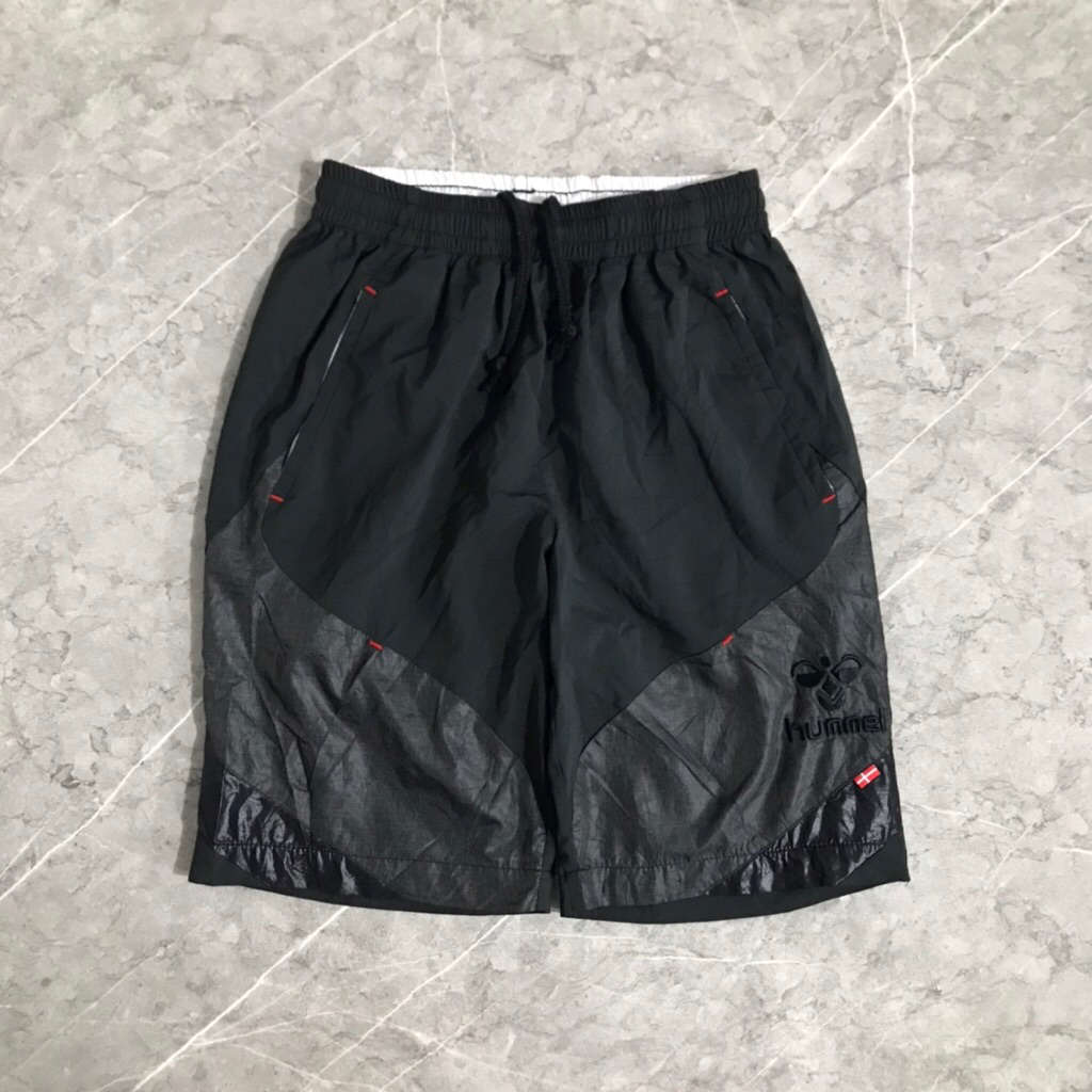Celana pendek Hummel size S preloved