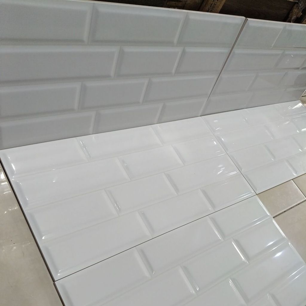 Roman dtube keramik Bevel bata kilap 30x60 kw 1