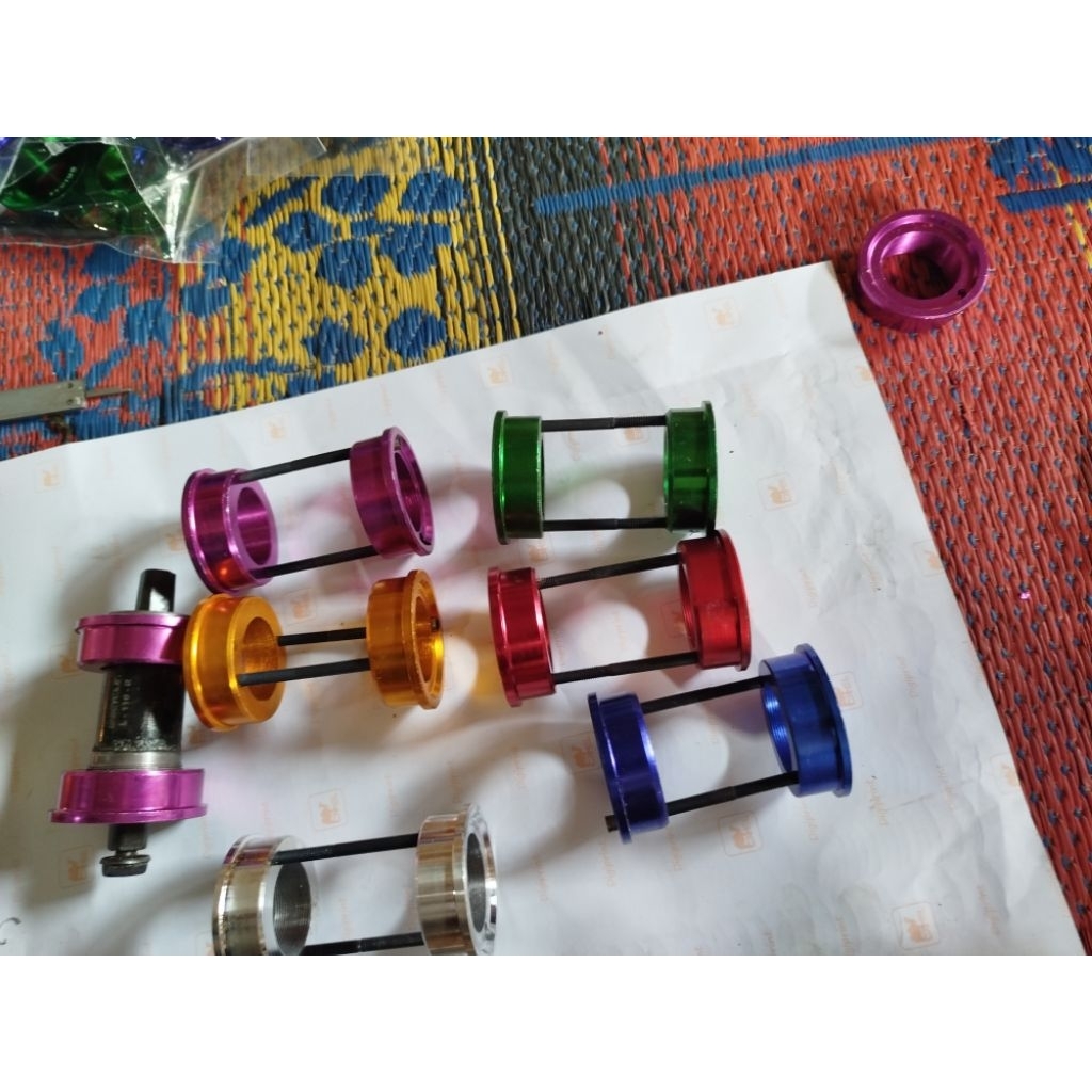 Adaptor bb bmx eropa lubang besar jadi kecil / buat crank ht1 ht2 plus baut 2 Adaptor bb BMX