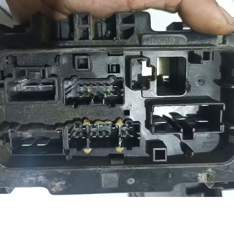 Fuse box / Box sekring Honda crv