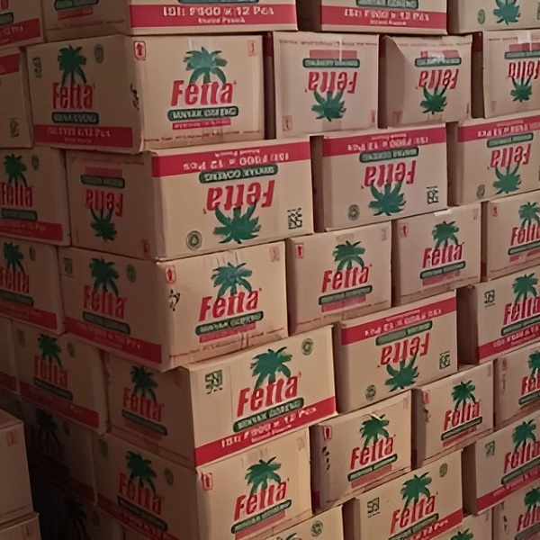 

Fetta 450ml 1 Dus Pouch Refill / Minyak Goreng Setengah Liter / Feta - 1 Karton x 24pcs