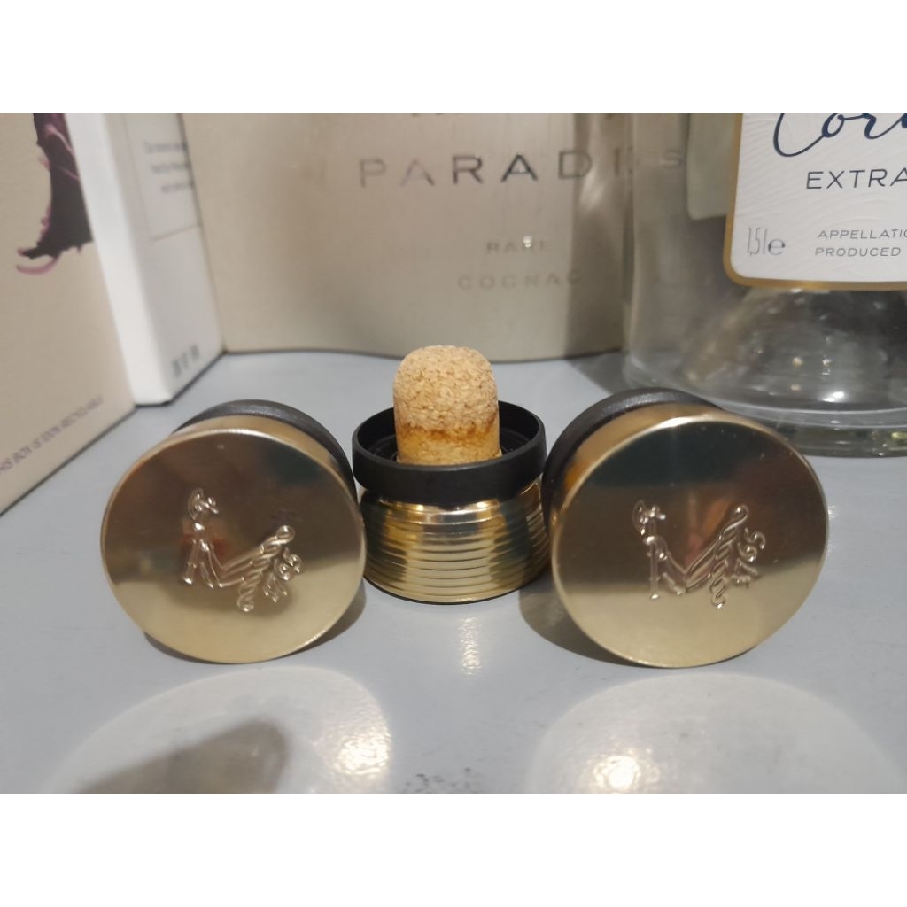 tutup botol bekas hennessyXO