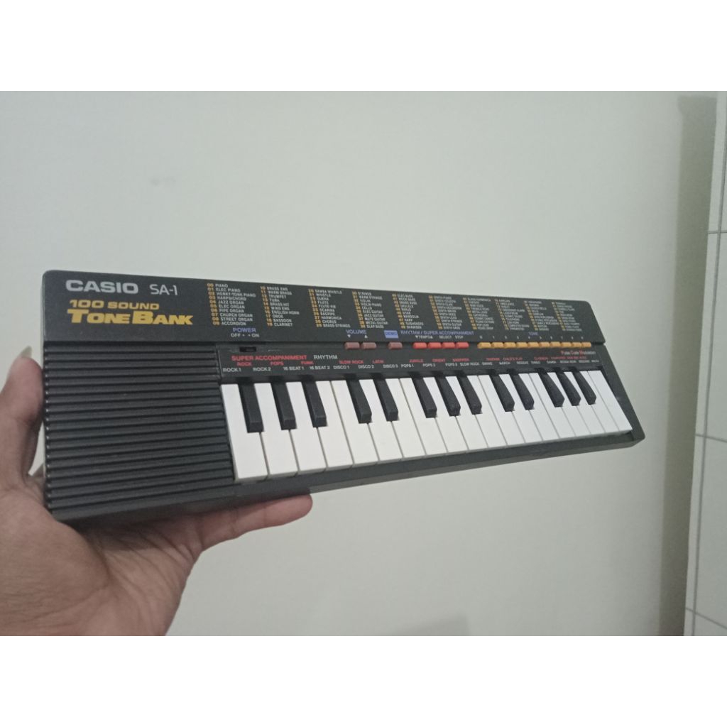 Piano CASIO SA1