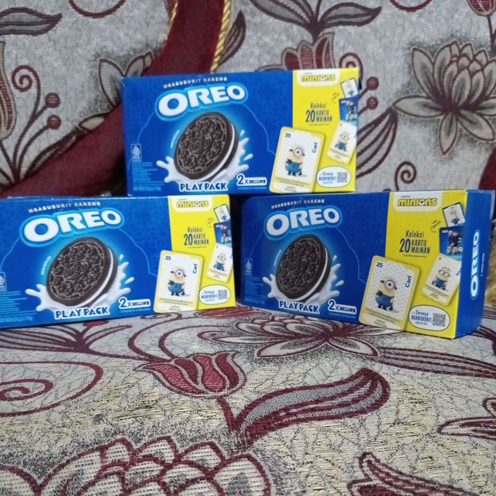

PROMO Oreo play pack minions isi 2(119 gr × 2)