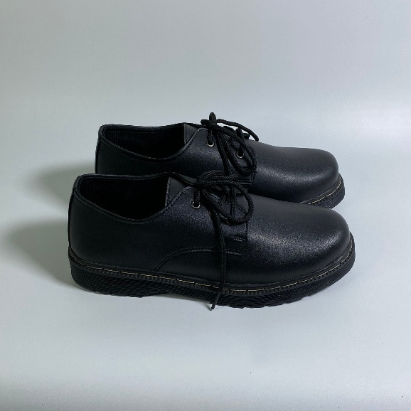 Sepatu Docmart Low Boots 3 Hol Doff – Stylish & Tangguh untuk Pria & Wanita