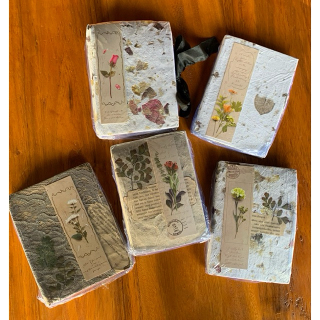 

Rebook Hardcover | Buku Daur Ulang