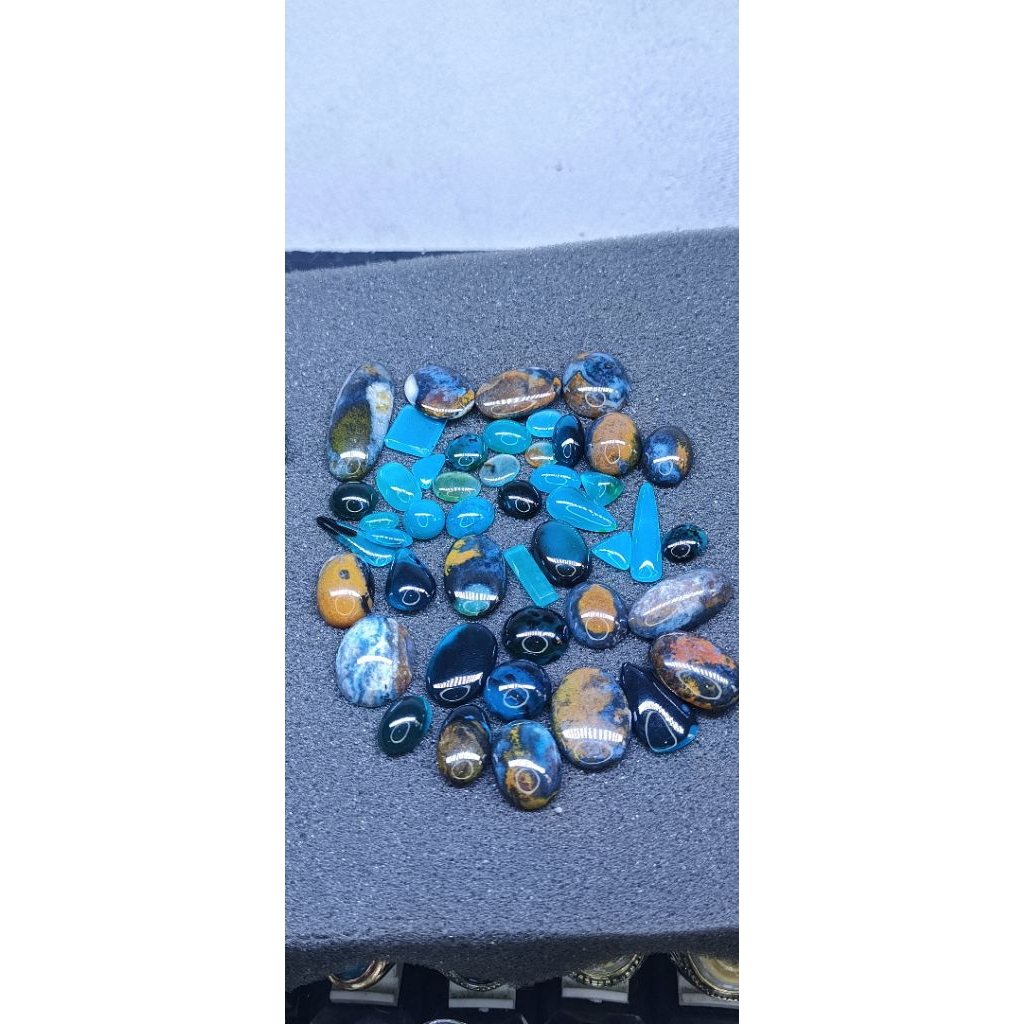 Lostune Batu Bacan Kembang