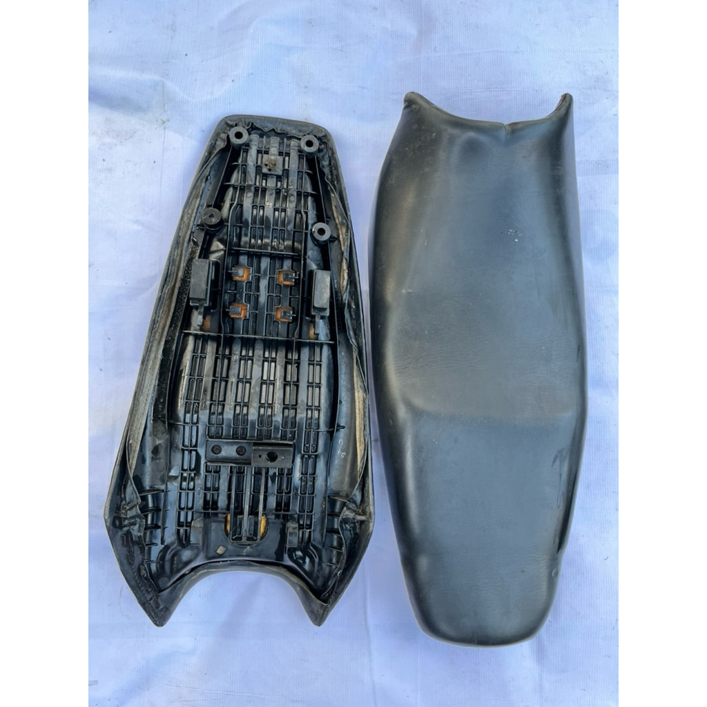 Jok Motor Tiger Revo Bekas Original,Kulit Ori & Busa Asli Copotan motor